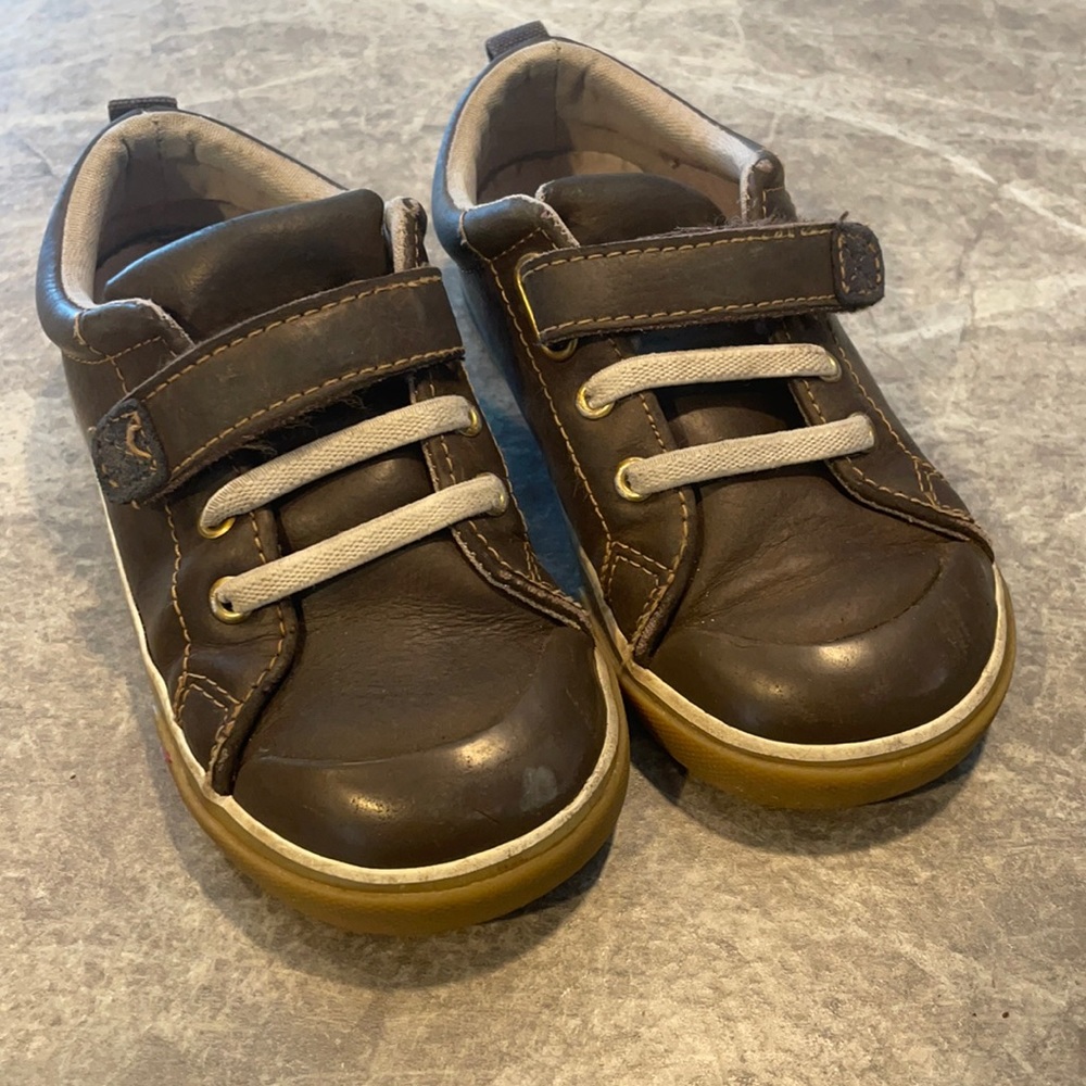 See Kai run leather sneakers
